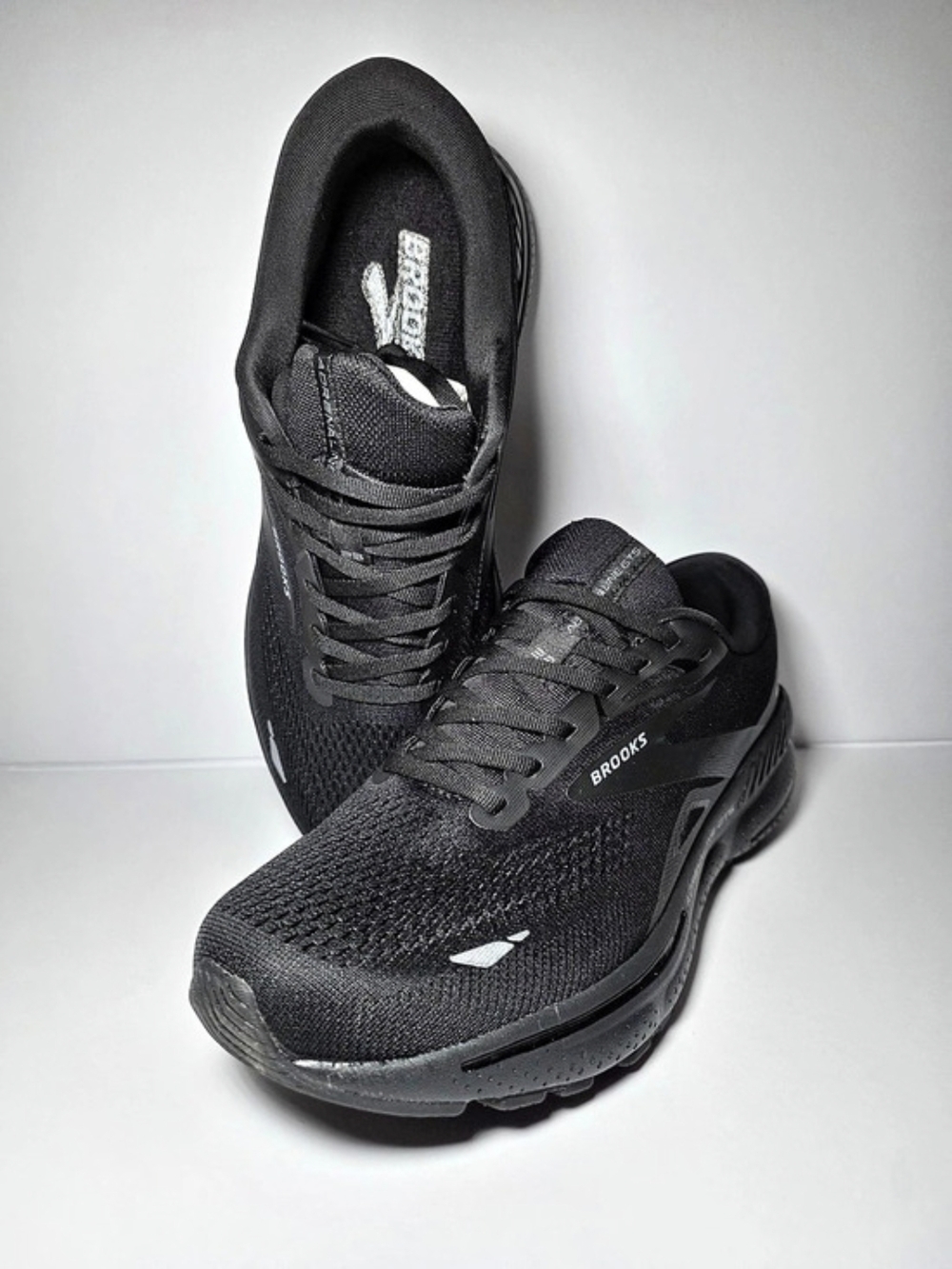 Brooks Adrenaline GTS 23 Running Shoes Men’s Size 9.5 D New With Box